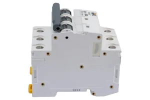 Выключатель автоматический 3п C 63А M06N ARMAT IEK AR-M06N-3-C063 IEK (ИЭК)