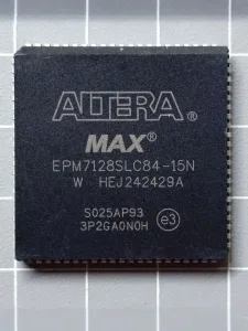 EPM7128SLC84-15N Altera