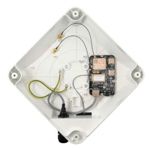 Комплект: Роутер NR-412, Переходники - пигтейлы UFL-F/SMA-F 30 см 2шт., Блок питания 24 В, 0.5 А - POE инжектор, Патч-корд 1 м, Крепление для антенны MICRODRIVE